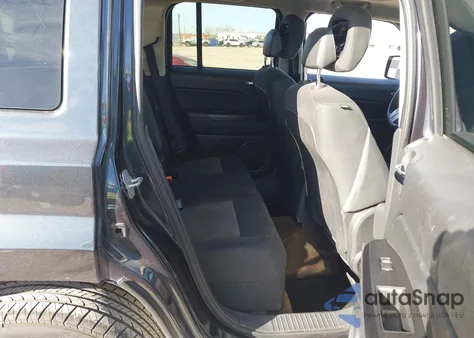 2014 Jeep Patriot Latitude z USA, uszkodzony, nr VIN 1C4NJPFB6ED522541